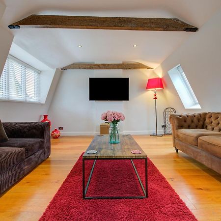 Stylish Townhouse, Work Desk, Fast Wi-Fi, Sleeps 6 סטמפורד מראה חיצוני תמונה