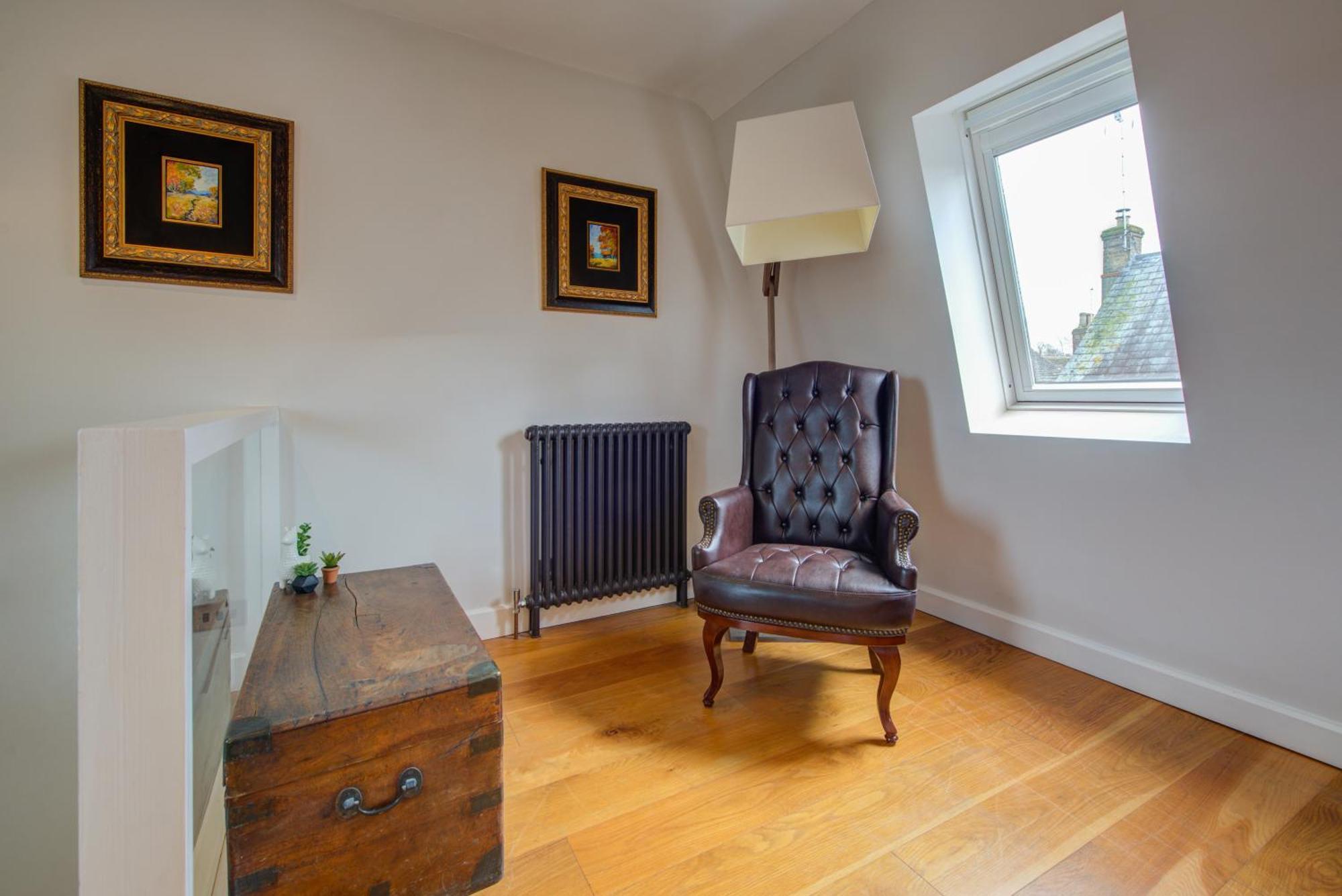 Stylish Townhouse, Work Desk, Fast Wi-Fi, Sleeps 6 סטמפורד מראה חיצוני תמונה