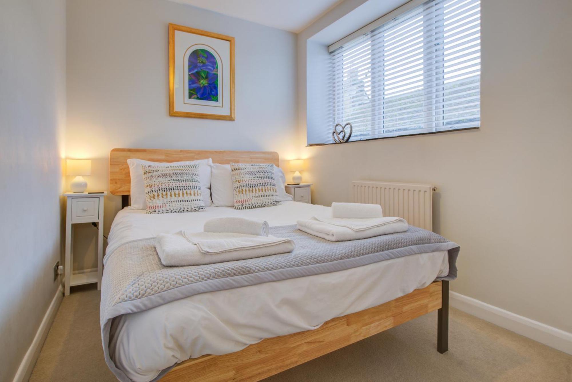 Stylish Townhouse, Work Desk, Fast Wi-Fi, Sleeps 6 סטמפורד מראה חיצוני תמונה